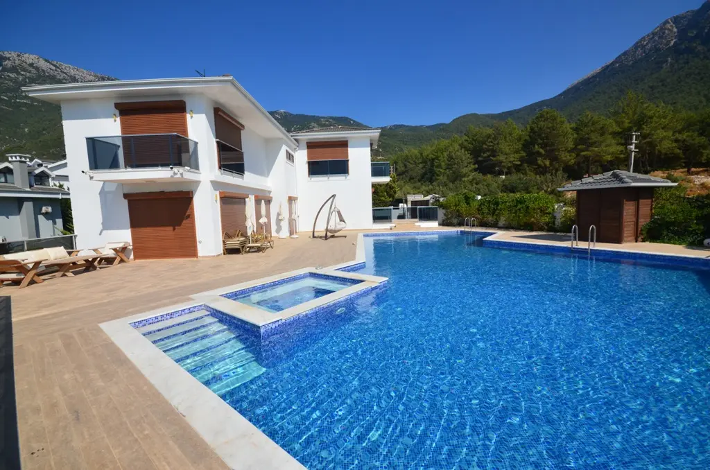 Real estate in Ovacik